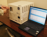 Portable gas chromatograph