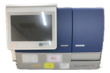 バイオ医薬品の分析に使用する装置例（マイクロプレートリーダー）