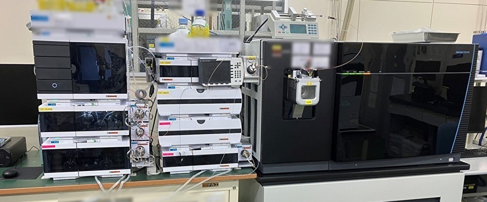 Thermo Fisher Scientific社製2DLC-MS/MS Orbitrap Eclipse Tribrid質量分析計の写真