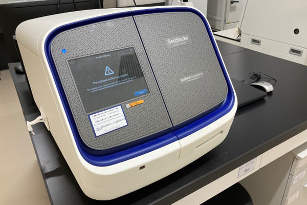 サンガーシーケンサーの写真